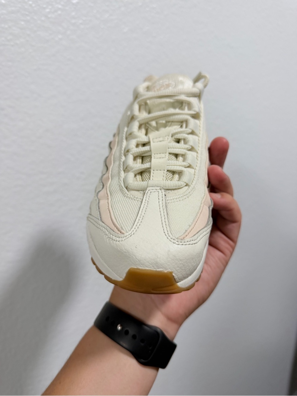 Nike Women's Air Max 95 in Cream & Pale Pink - Picture 2 of 9
